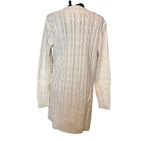 NWT d&co Denim and Company Natural Cable Knit Button-Up Long Sweater Size Medium - Picture 2 of 6